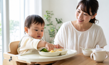 自宅での食事場面