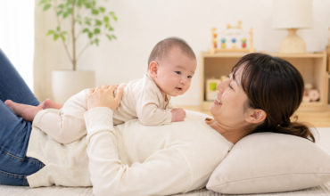 赤ちゃん抱っこ